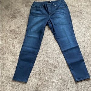 1822 Skinny Jeans
